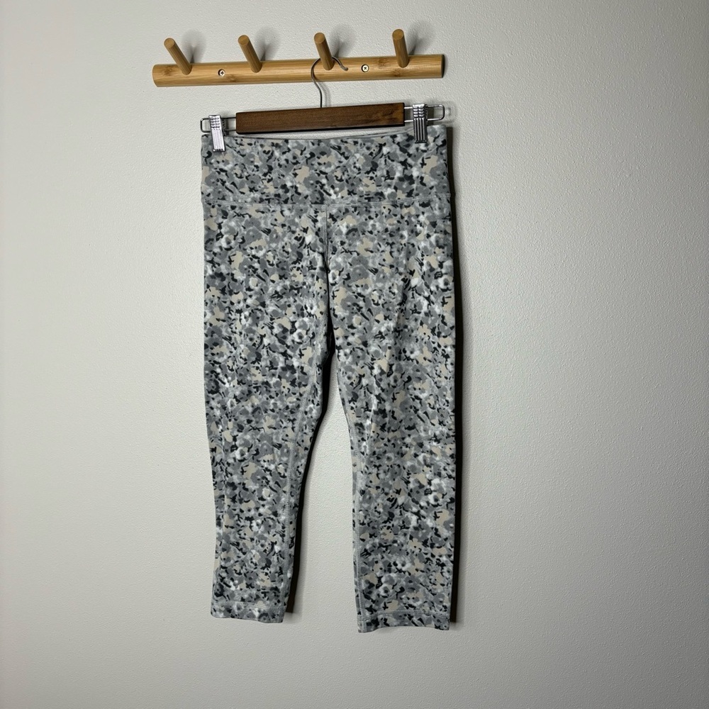 Lululemon 21 inch crop leggings 6